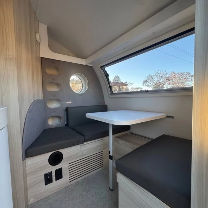 Custom Camper Van Travel Trail - Outdoor Adventure Rv recension och pris